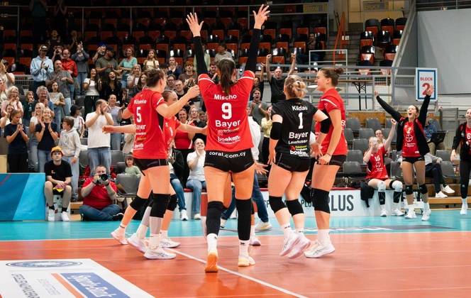 Sport Auto Plus beim Saisonauftakt der Bayer Volleys